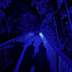 美女把屁股扒开把鸡鸡露出的视频
