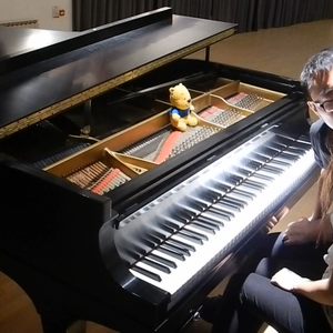 美女把屁股扒开把鸡鸡露出的视频
